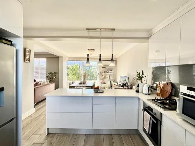 To Let 2 Bedroom Property for Rent in Kenilworth Upper Western Cape
